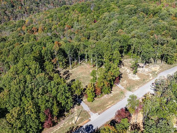 2nd image of 628 Cumberland Cove Rd