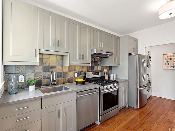 3rd image of 3051 Market St