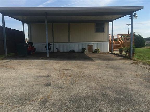 4th image of 20 Sunny Ln