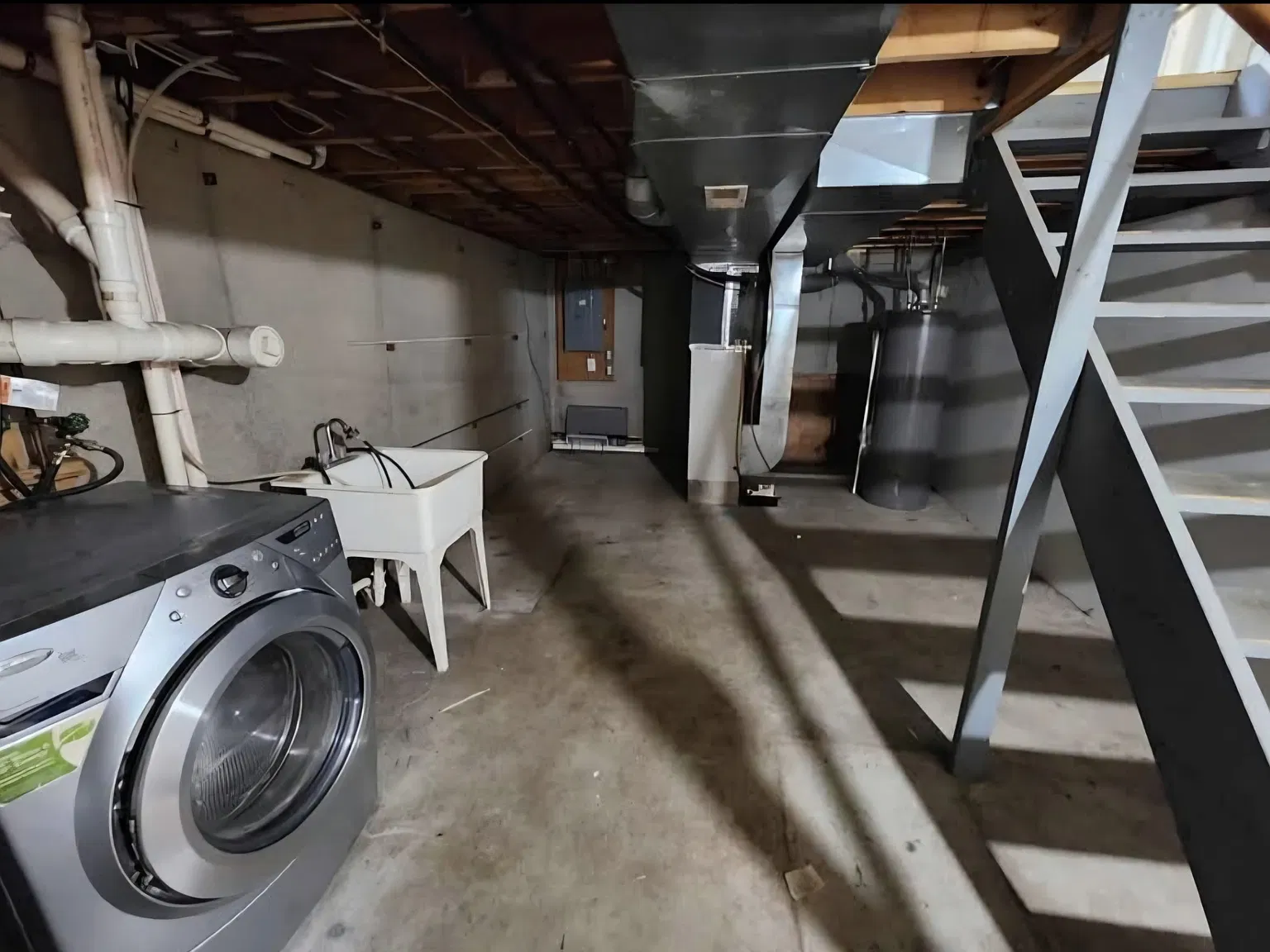 3 bed, 1.5 bath, 1200 sqft, $1,600 — Photo 4