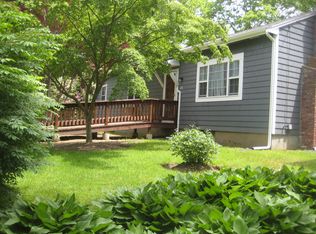 21 Dwight St, Halifax, MA 02338