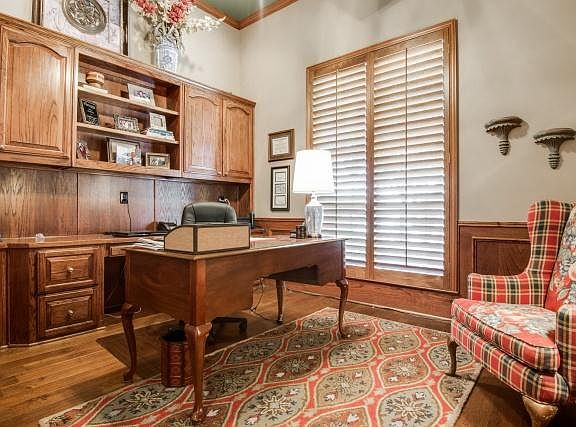 5th image of 6109 Blossom Ct