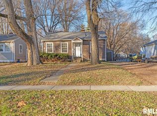 2221 E Monroe St, Springfield, IL 62703