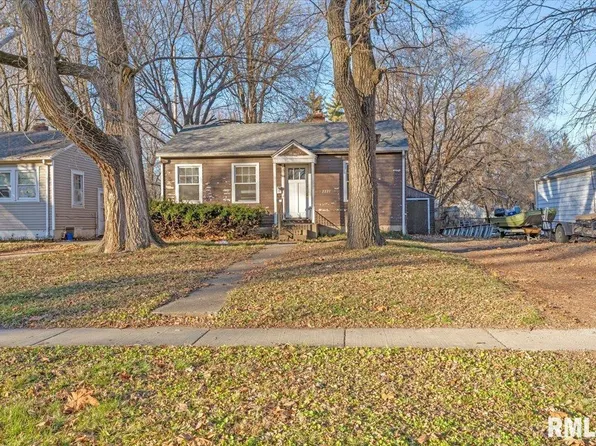 2221 E Monroe St, Springfield, IL 62703