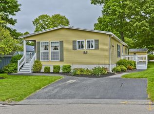 64 Leisurewoods Dr, Rockland, MA 02370