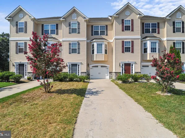 18 Representative Ln, Dover, DE 19904