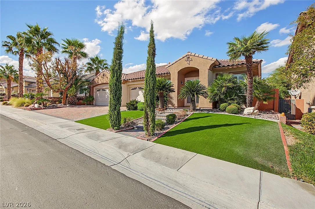 4 bed, 2.5 bath, 2615 sqft, $4,499 — Photo 4