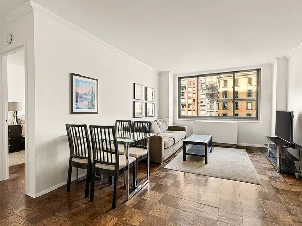 2025 Broadway APT 8E, New York, NY 10023