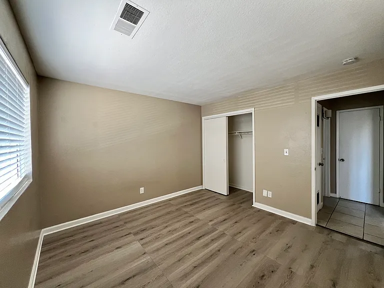 1685 Ellen Ave #H — Photo 5