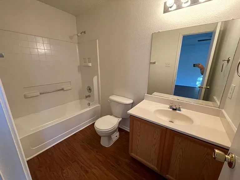 5008 Waterford Dr — Photo 27