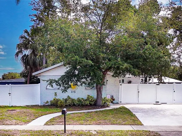 519 51st St W, Bradenton, FL 34209