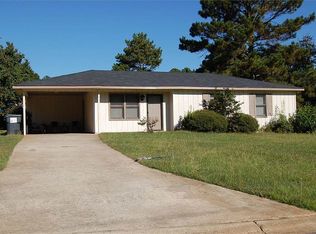 1034 King Cir, Perry, GA 31069