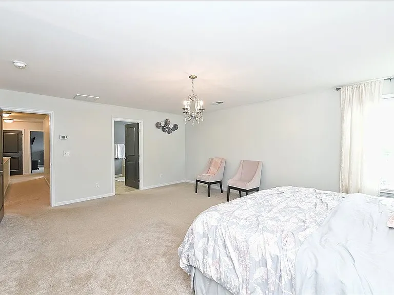 Master Bed (2nd Floor)