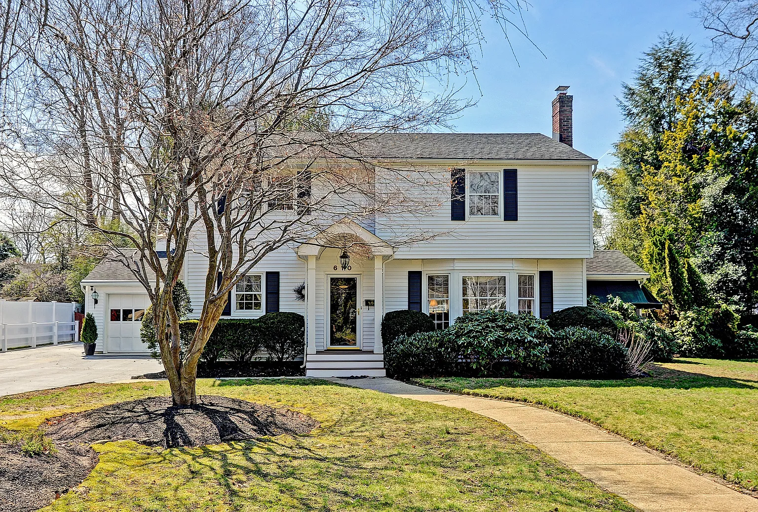 610 Woodland Rd photo 1