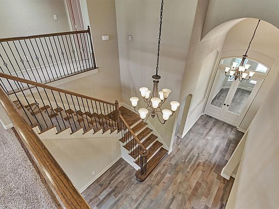 2nd image of 6 Devon Dale Dr