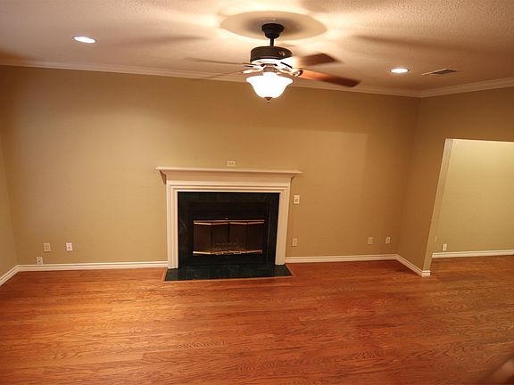 3rd image of 6410 Carolyn Ln
