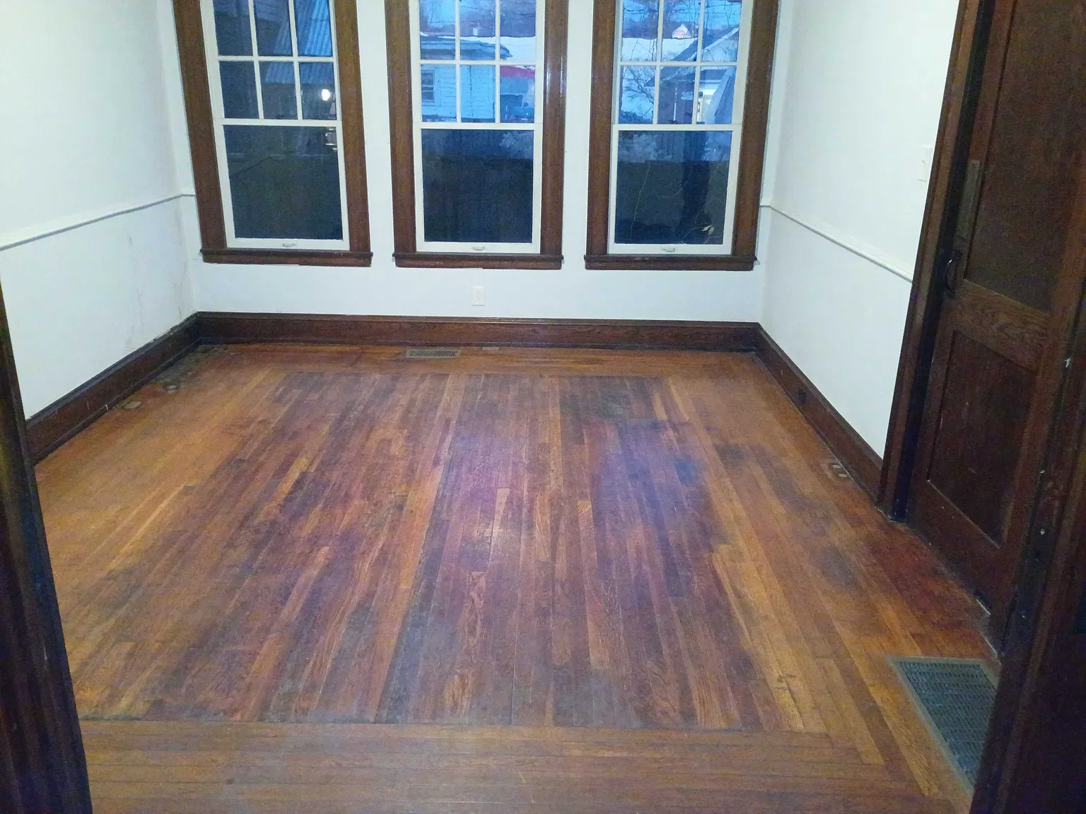 3 bed, 2300 sqft, $1,300 — Photo 4