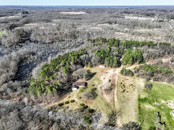 21871 12 1/2 Mile Rd, Battle Creek, MI 49014
