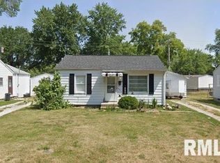31 Lilac Ln, Springfield, IL 62702