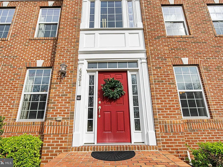 4561 Rona Pl — Photo 8