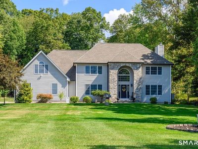 8 Woodridge Lane, New Fairfield, CT, 06812