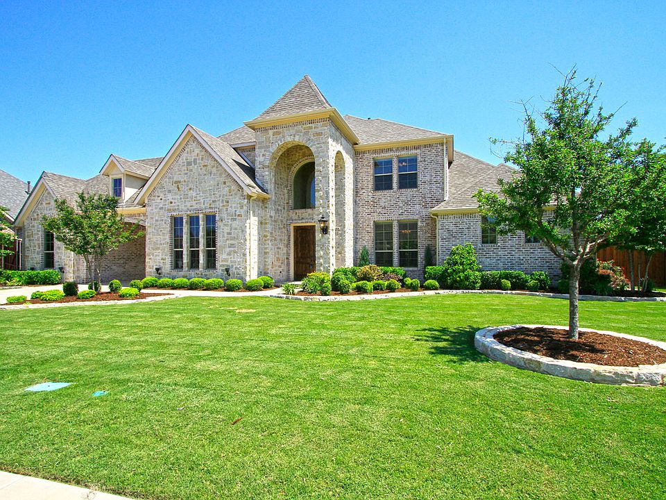 1st image of 340 Hidden Lake Dr