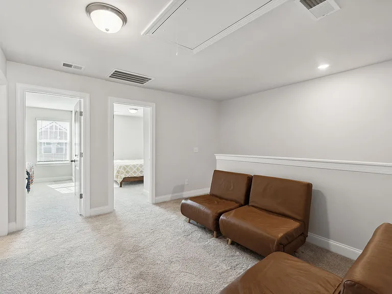 738 Prairie View Dr — Photo 12