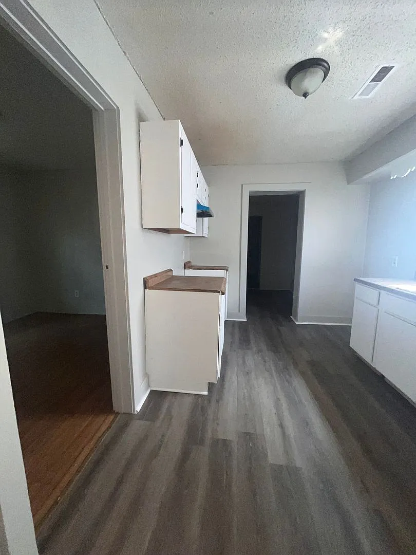 Newly Renovated Unit in Heart of Memphis — Photo 4