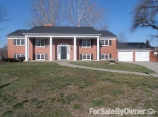 171 Elder Ln, Decatur, IL 62522