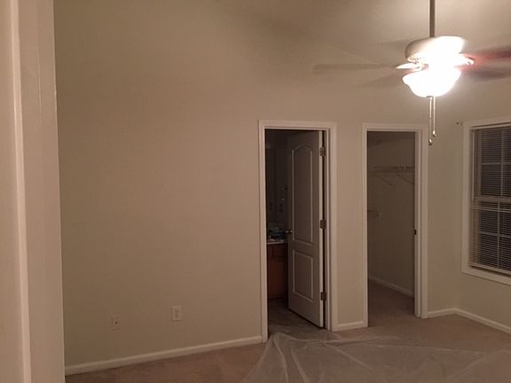 4th image of 748 Burgess Ave