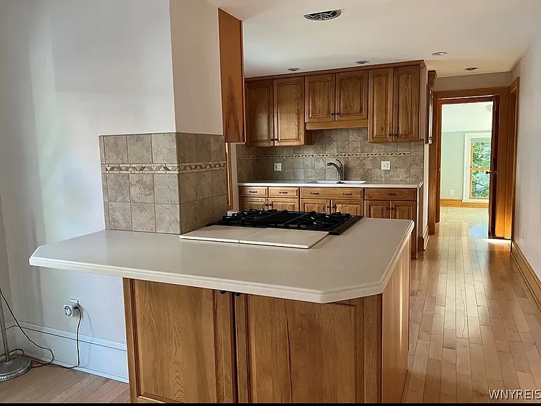 151 Eagle St — Photo 14