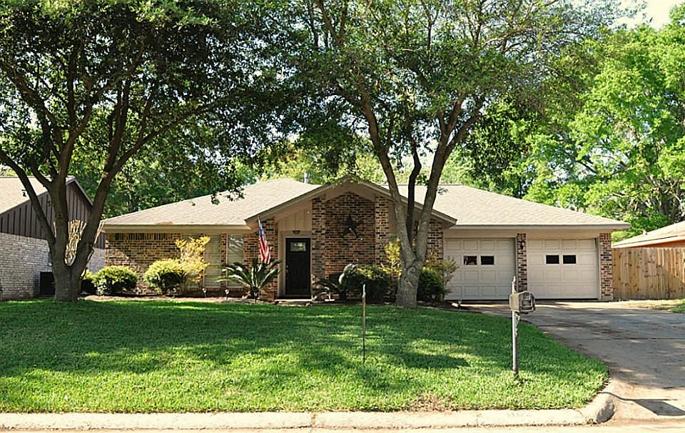 Beautifully landscaped front yard