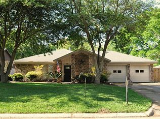 1102 Coyote Ln, Baytown, TX 77521