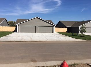 1352 N Curtis St, Wichita, KS 67212