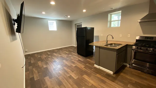 280 Saint Simons Cv — Photo 17