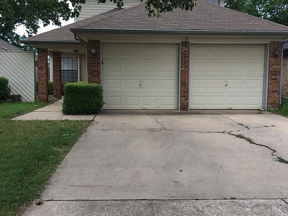 3rd image of 1645 Woodhall Way