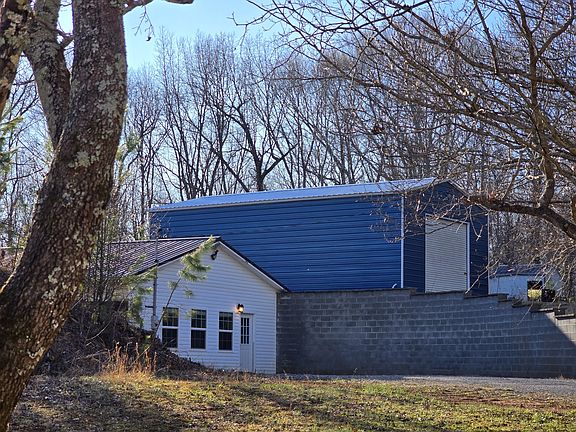 2nd image of 321 S John Locke Rd