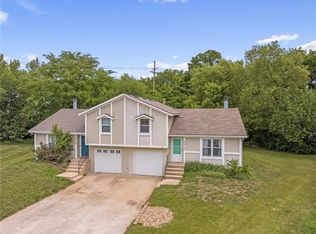15912 W 123rd St, Olathe, KS 66062