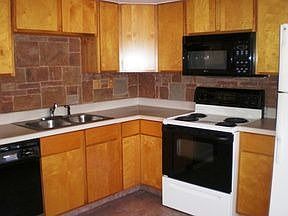 5th image of 75 N Greenway Dr