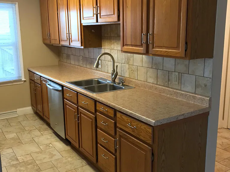 1102 Devonshire Dr — Photo 19