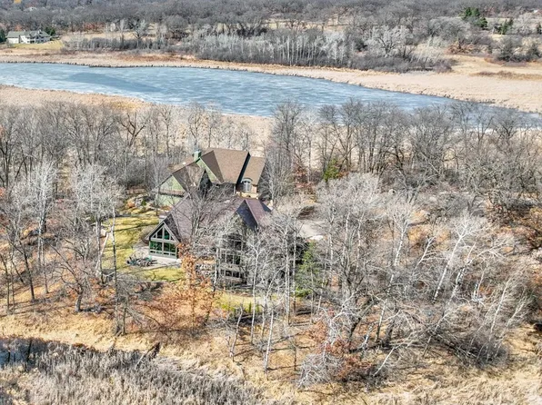 27 Pine Rd, North Oaks, MN 55127