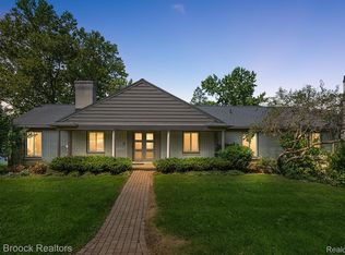 6794 Valley Spring Rd, Bloomfield Hills, MI 48301