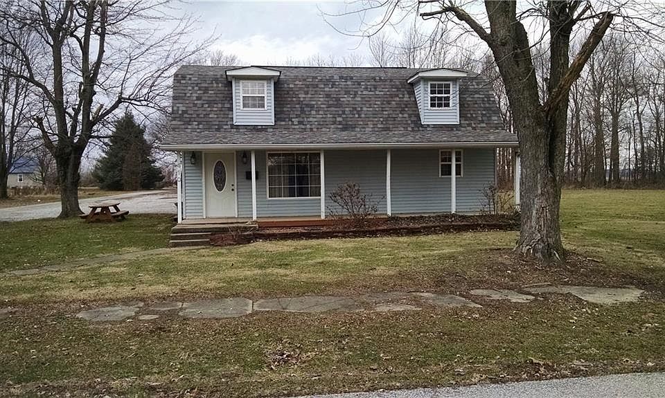 1st image of 410 N Forest St