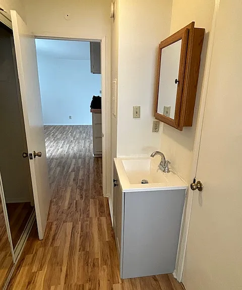 5225 Cahuenga Blvd #18 — Photo 8