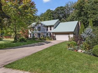 3024 Jeffrey Ln, Midland, MI 48640