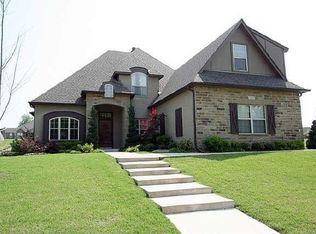 7007 S Sycamore Pl W, Broken Arrow, OK 74011