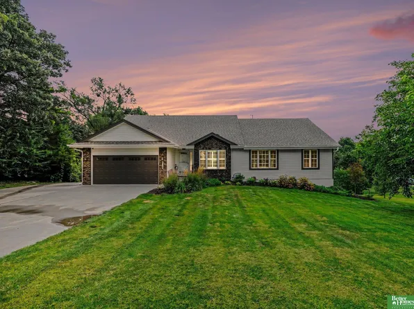 8529 S 25th St, Bellevue, NE 68147
