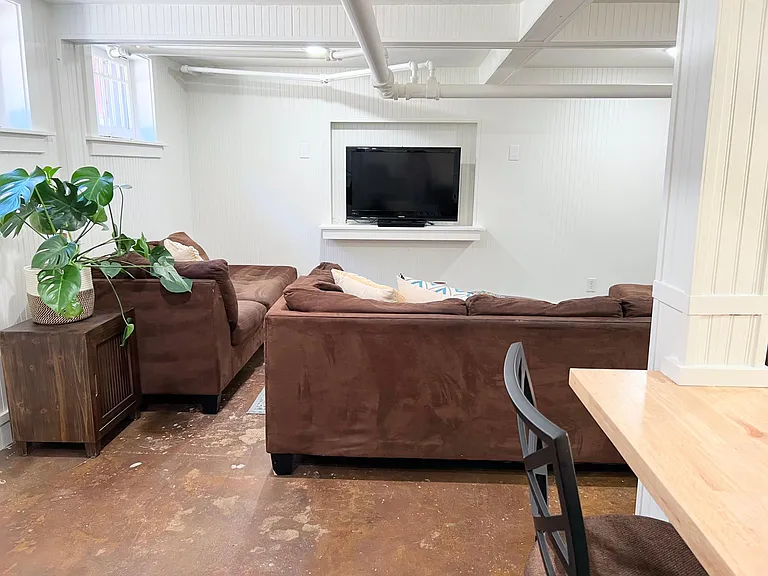 2520 Jefferson Ave — Photo 45