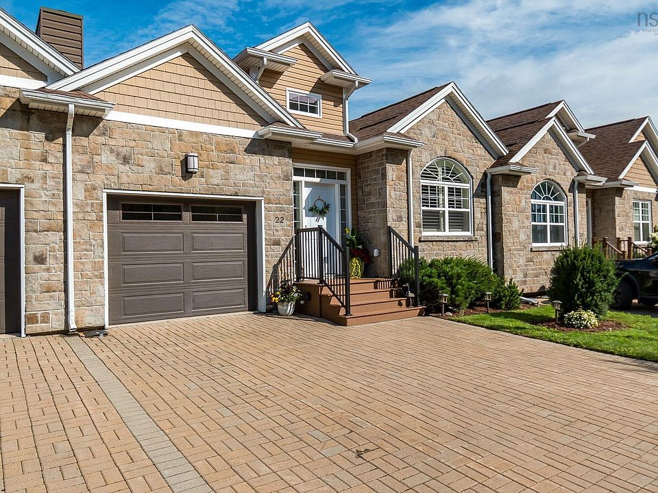 1st image of 22 Chaucer Ln