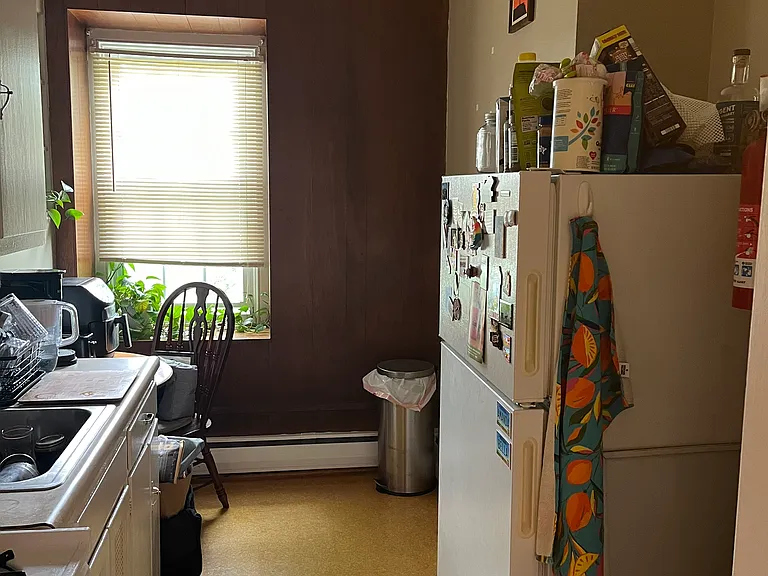 501 Butter Ln #8 — Photo 5